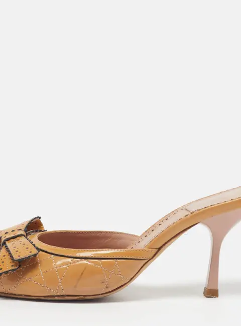 Dior Size 36 Tan Patent Leather Bow Slide Sandals