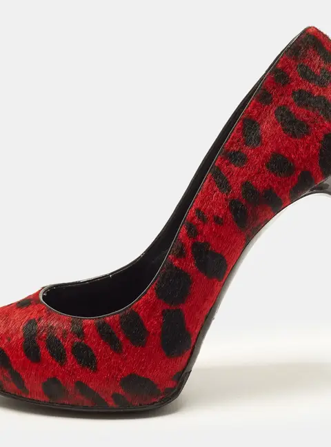 Dolce & Gabbana Size 39.5 Red/Black Calf Hair Leopard Pumps