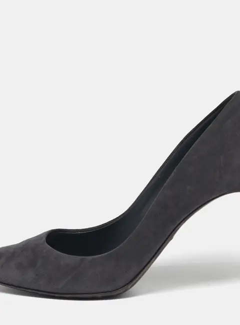 Dolce & Gabbana Size 38 Grey Suede Pointed Toe Pumps