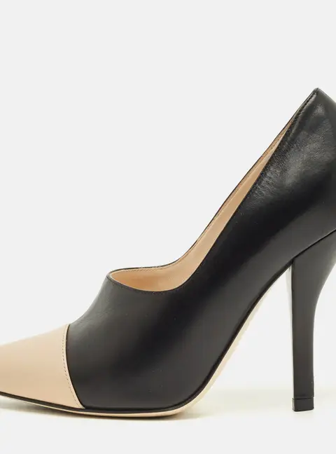 Fendi Size 38 Black/Cream Leather Pointed Toe Pumps