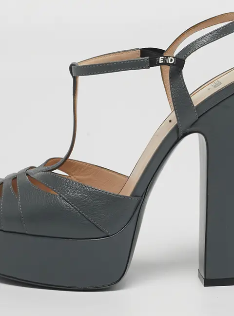 Fendi Size 39 Grey Leather Platform T-Strap Sandals