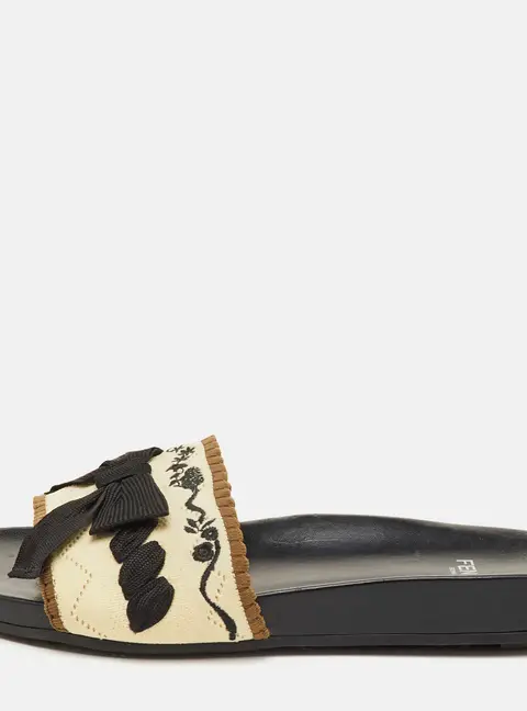 Fendi Size 37 Beige/Black Knit Fabric Bow-Tie Flat Slide Sandals