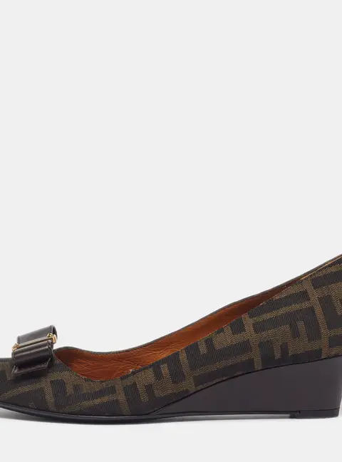 Fendi Zucca Size 40 Brown Canvas and Leather Wedge Pumps