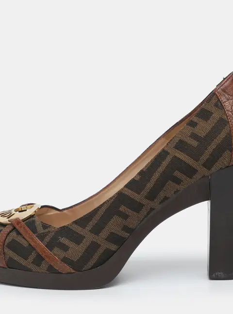 Fendi Size 41 Brown Zucca Canvas and Leather Pumps