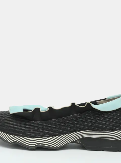 Fendi Ruffle Size 38 Black Leather Slip On Sneakers