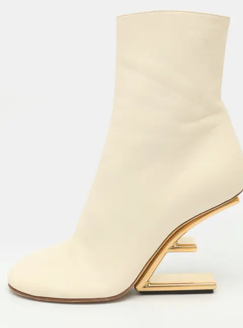 Fendi fendi first Size 39 Cream Leather Ankle Length Boots