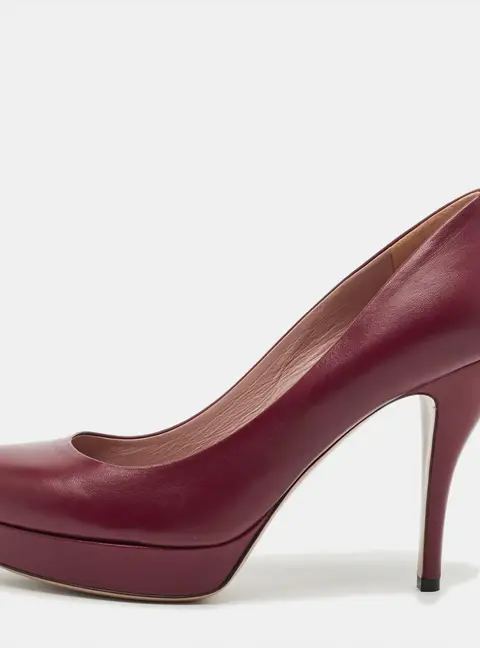 Gucci Size 38.5 Burgundy Leather Platform Pumps