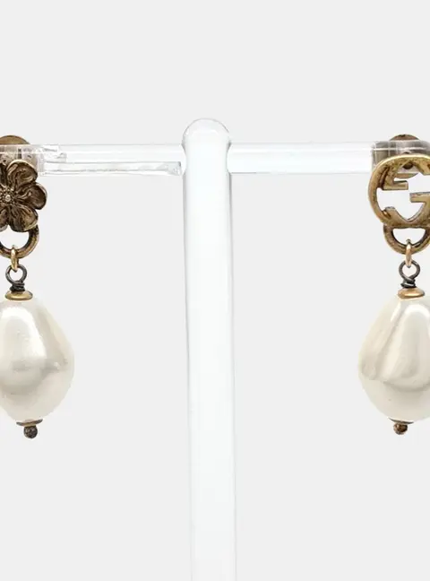 Gucci Gold Plated Metal earrings