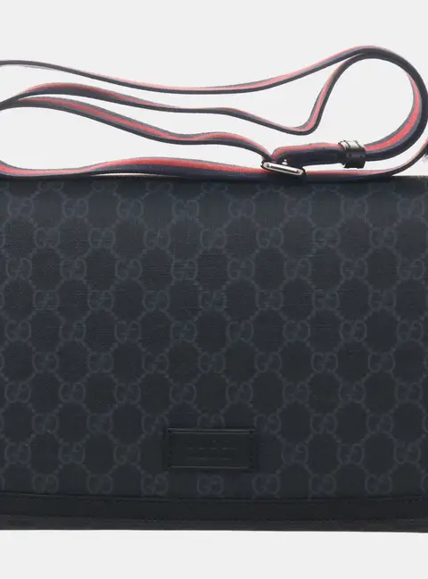 Gucci GG Supreme Small Black Coated Canvas Messenger Bag