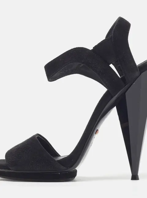 Gucci Size 39.5 Black Suede Open Toe Ankle Strap Sandals