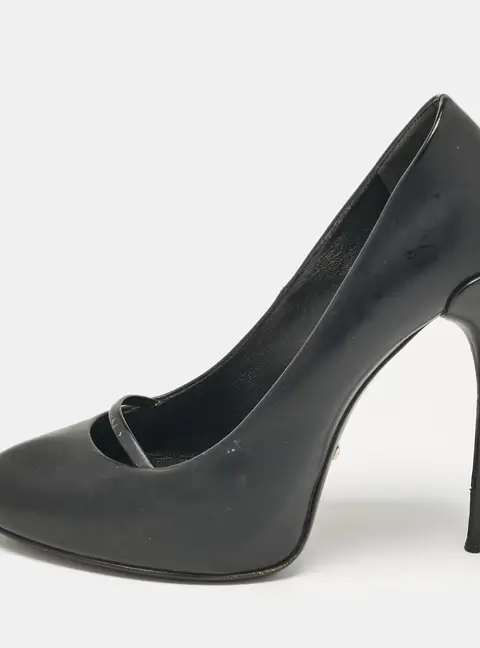 Gucci Black Leather Round Toe Slip On Pumps Size 36.5