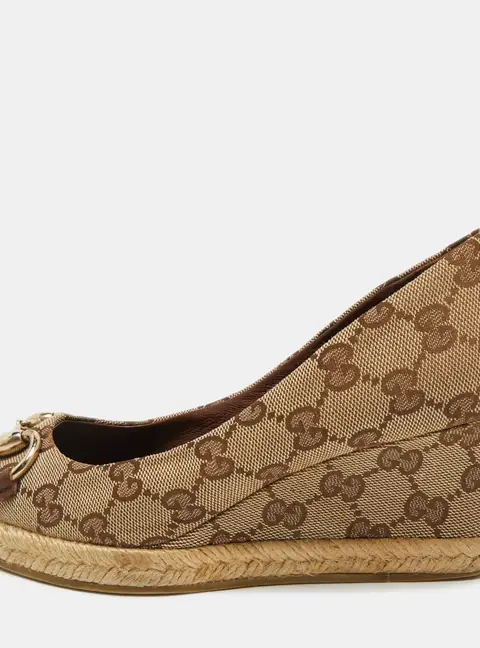 Gucci Beige/Brown GG Canvas Horsebit Peep Toe Wedge Espadrille Pumps Size 34