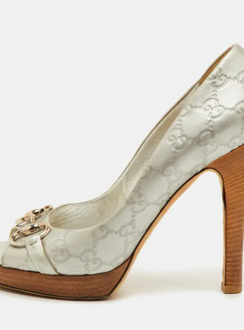 Gucci Horsebit Size 40 Metallic Silver Guccissima Leather Peep Toe Pumps