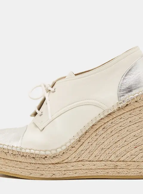 Gucci Pilar Size 40.5 White/Silver Leather GG Platform Wedge Espadrille Derby Sandals