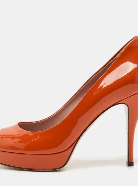 Gucci Size 38 Orange Patent Leather Peep Toe Pumps