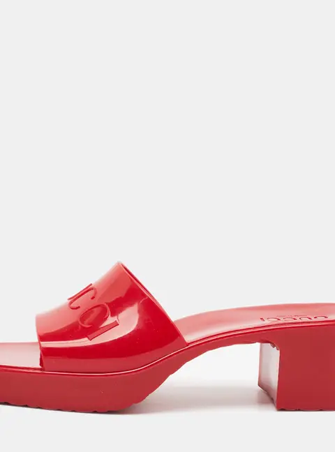 Gucci Logo Embossed Size 39 Red Rubber Slide Sandals