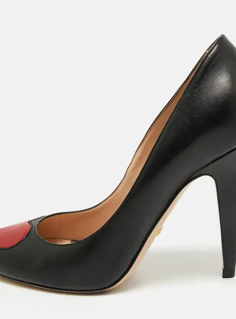 Gucci Molina Size 38 Black/Red Leather Heart Pointed Toe Pumps
