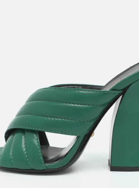 Gucci Webby Size 37 Green Quilted Leather Slide Sandals