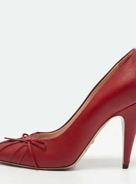 Gucci Hibiscus Size 39.5 Red Leather Pumps
