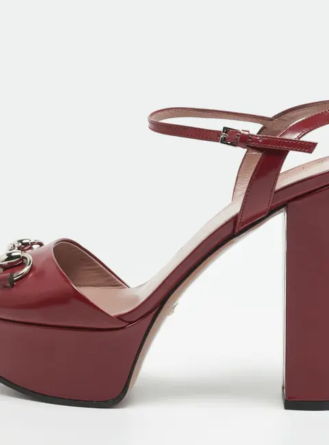 Gucci Horsebit Size 38.5 Burgundy Patent Leather Ankle Strap Sandals