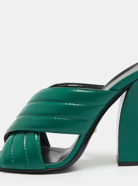 Gucci Webby Size 40.5 Green Leather Slide Sandals