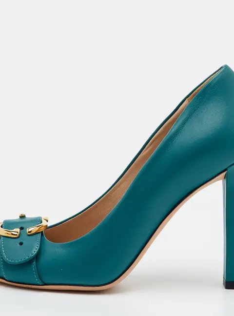 Gucci GG Size 38.5 Blue Leather Round Toe Pumps