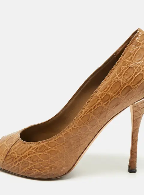 Gucci Size 40 Brown Crocodile Leather Peep Toe Pumps