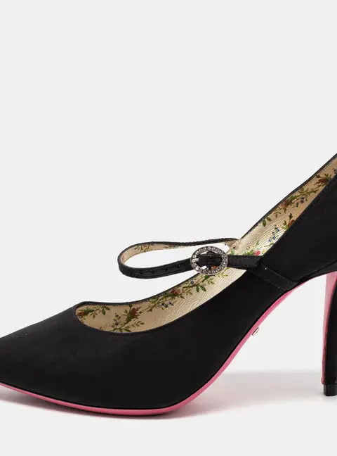 Gucci Virginia Mary Jane Size 36.5 Black Fabric Mary Jane Pumps
