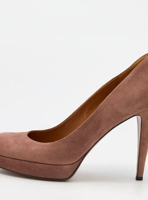 Gucci Pink Suede Round Toe Pumps Size 40