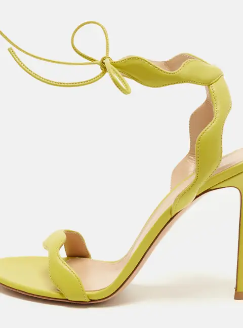 Gianvito Rossi Wavy Size 39.5 Green Leather Ankle Tie Sandals