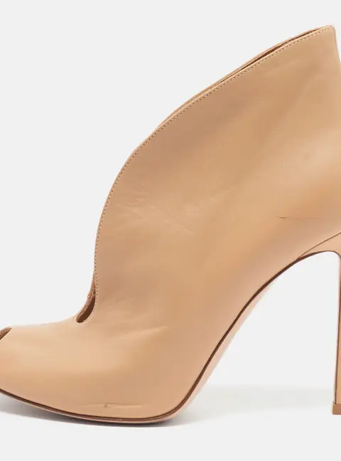Gianvito Rossi Vamp Size 40 Beige Leather Peep Toe Booties