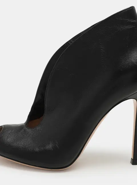 Gianvito Rossi Black Leather Vamp Booties Size 35.5