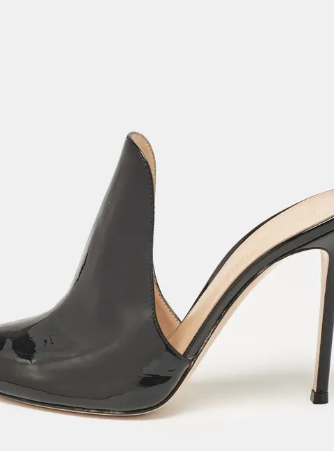 Gianvito Rossi Black Patent Leather Peep Toe Mules Size 39