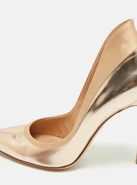 Gianvito Rossi Rose Gold/Beige Leather and Satin Pointed Toe Pumps Size 40