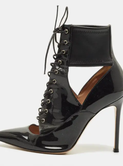 Gianvito Rossi Size 35.5 Black Patent Leather Pointed Toe Lace Up Ankle Length Boots