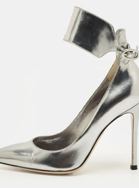 Gianvito Rossi Ankle Cuff Size 35 Silver Patent Leather Pumps