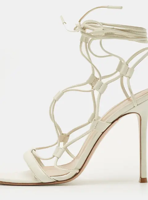 Gianvito Rossi Sylvie Size 38 White Leather Ankle Strap Sandals