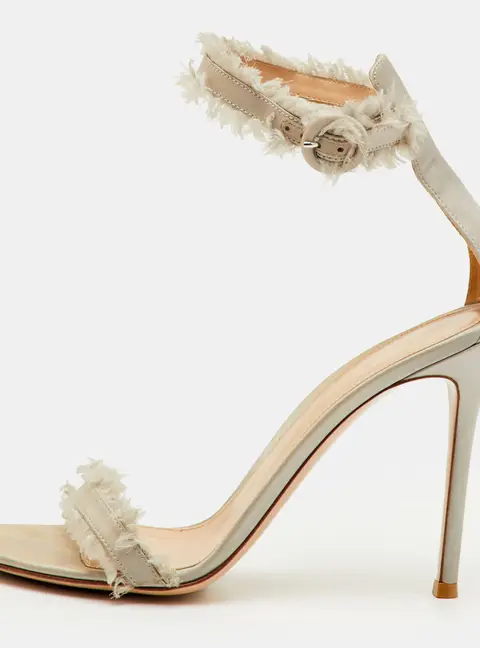 Gianvito Rossi Caribe Size 39 Light Grey Satin Ankle Strap Sandals