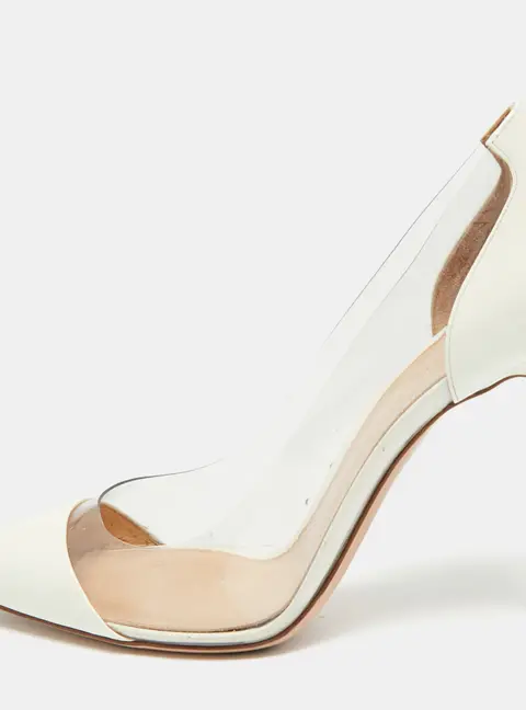 Gianvito Rossi Plexi Size 38 White/Transparent Patent Leather and PVC Pointed Toe Pumps