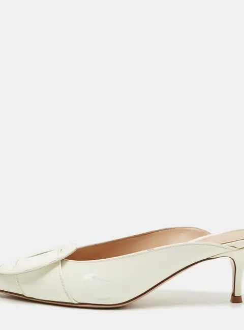 Gianvito Rossi Plexi Size 37 Cream Patent Leather Mules