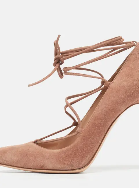 Gianvito Rossi Size 39 Beige Suede Lace Trim Pumps