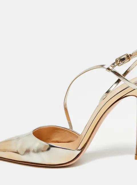 Gianvito Rossi Size 37 Gold Metallic Leather Pointed Toe Slingback Pumps