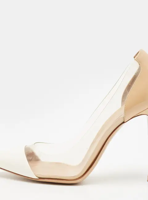 Gianvito Rossi Plexi Size 41 Beige/White Patent Leather and PVC Pumps