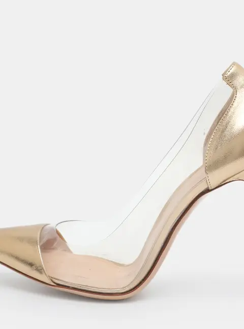 Gianvito Rossi Plexi Size 39 Gold/Transparent Patent Leather and PVC Pumps