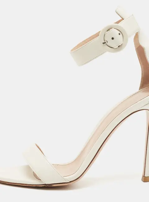 Gianvito Rossi Portofino Size 38 White Leather Ankle Strap Sandals