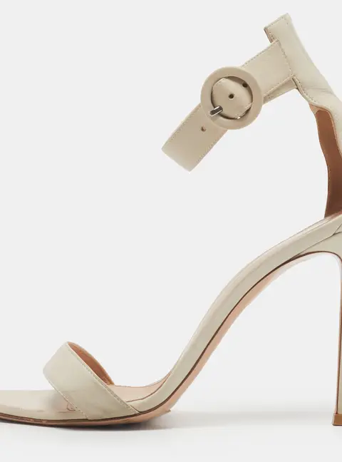 Gianvito Rossi Portofino Size 39 Cream Leather Ankle Strap Sandals