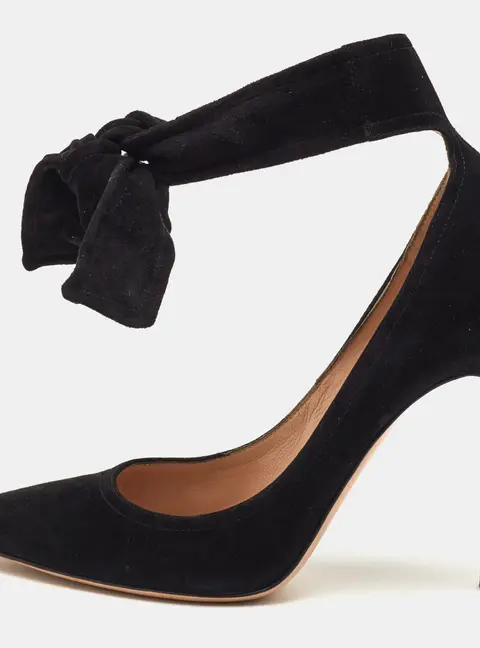 Gianvito Rossi Size 39 Black Suede Bow Knotted Pointed Toe Pumps