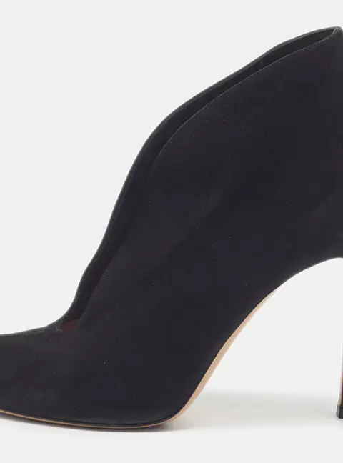 Gianvito Rossi Vamp Size 40 Black Suede Booties