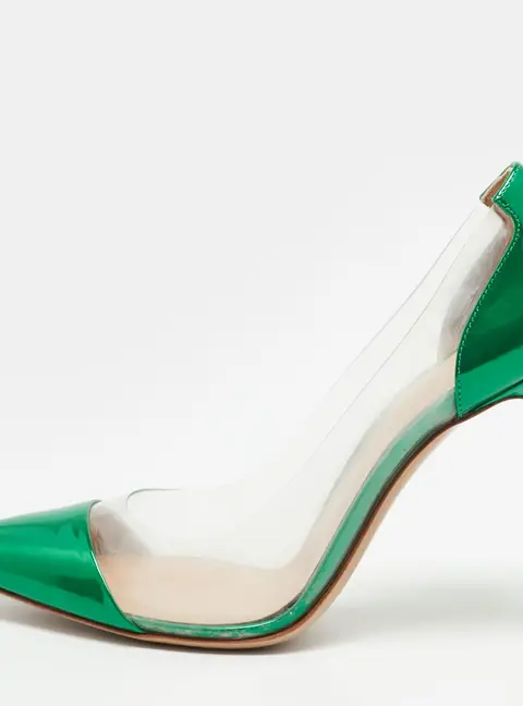 Gianvito Rossi Plexi Size 39 Green Patent Leather and PVC Pointed Toe Pumps
