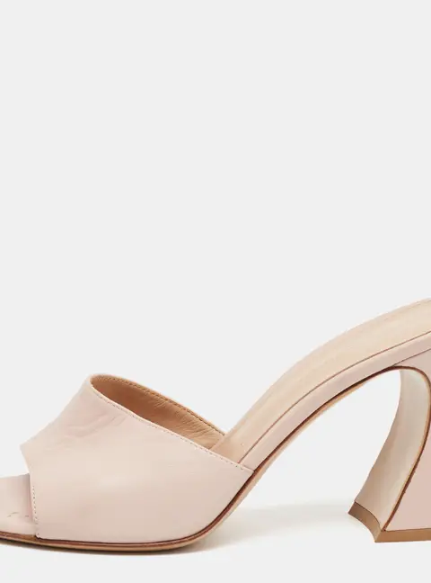 Gianvito Rossi Wynn Size 38 Beige Leather Slide Sandals